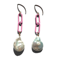 MPR x THE IMAGINARIUM: Blush Pink Chain and Pearl Drop Earrings