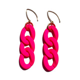 MPR x THE IMAGINARIUM: Short Curb Chain Link Hooks in Neon Pink