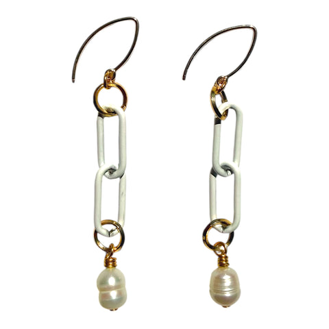 MPR x IMAGINARIUM Alabaster Pearl Relay Earrings
