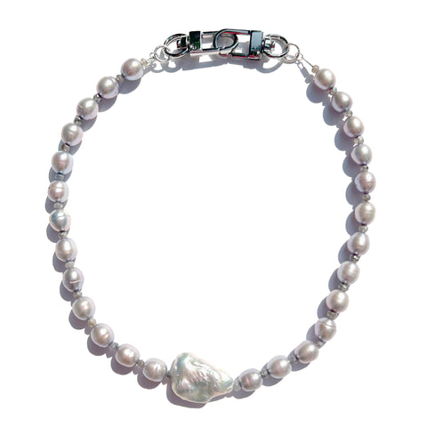 MPR x IMAGINARIUM: Pearl Melange in Silver Sparkle with Labradorite Necklace