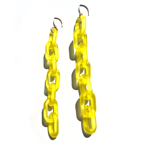 MPR x THE IMAGINARIUM: Mylar Balloon Chain Large Link Hooks in Smoky Lemon Yellow